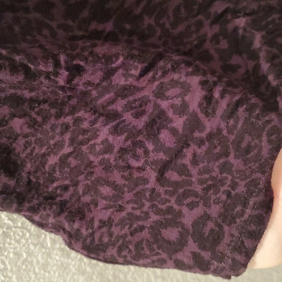 Maurice's size Small Cheetah Top - Picture 2 of 4
